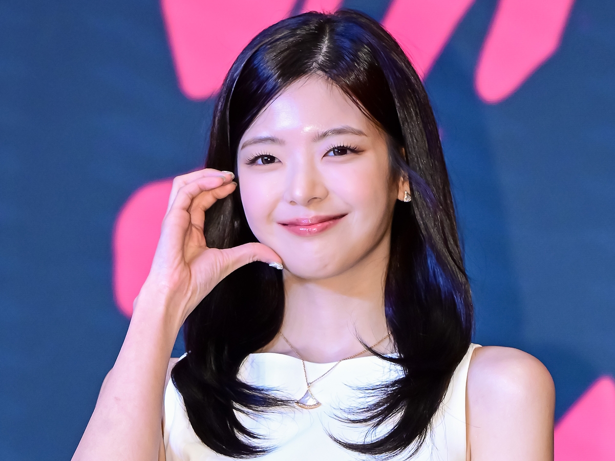 “魔の7年”を迎えたITZY、JYPとの再契約にグリーンライト…？リア「本当にたくさん尽くしてくれた」
