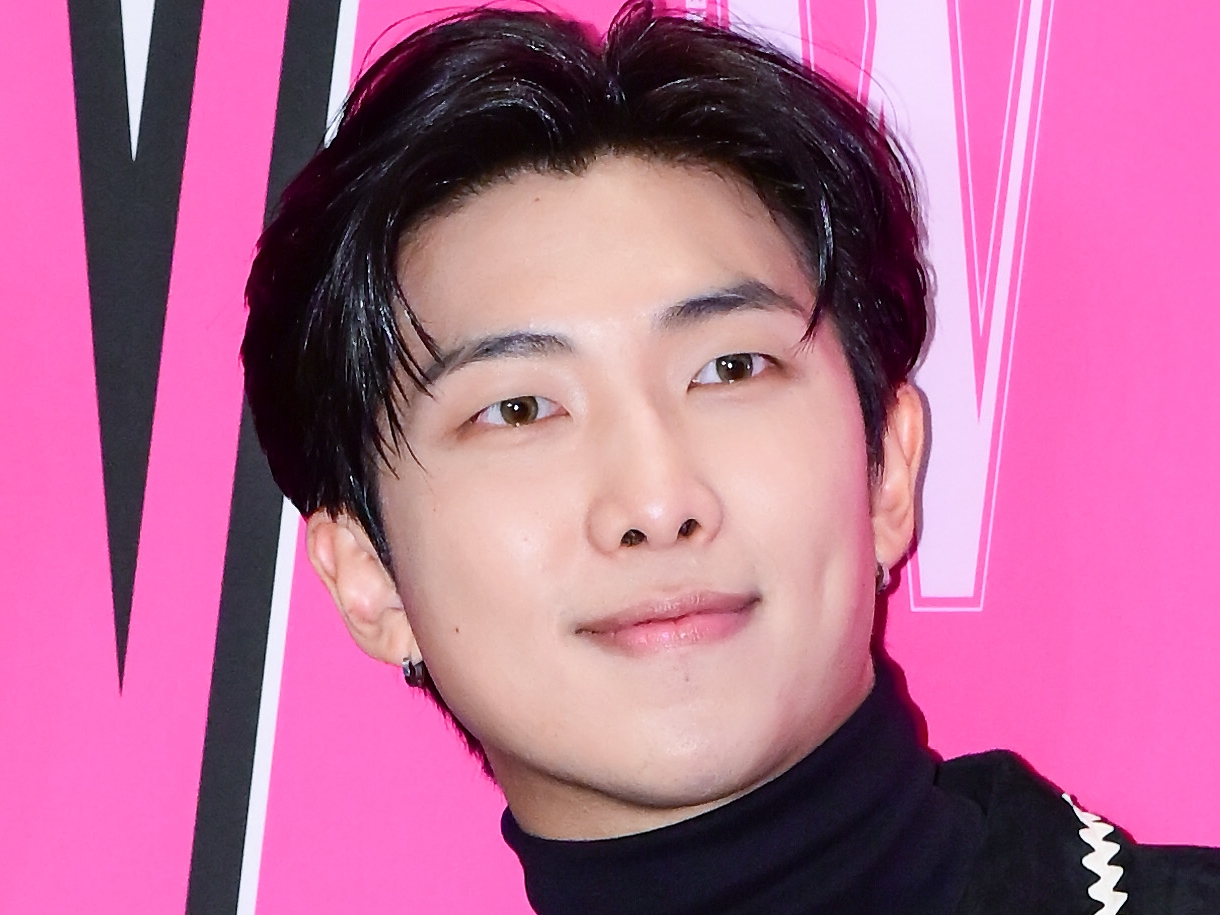 BTS・RMが美術作品を独自に解説！サムスンアートTV広報大使就任、欧州アートフェア出演も