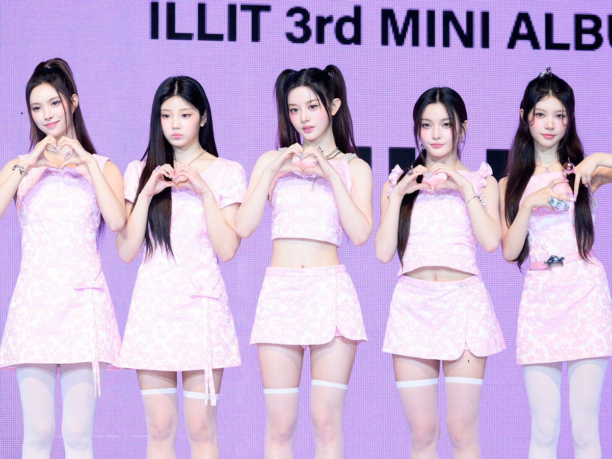 ILLIT、日本オリジナル曲『時よ止まれ』が藤田ニコルMCのABEMA新番組の