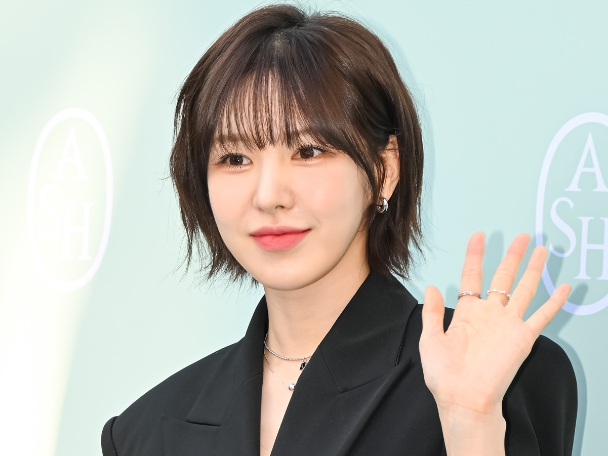デビュー11年目にして初！Red Velvet・ウェンディ、韓国プロ野球で始球式に挑戦「光栄です」