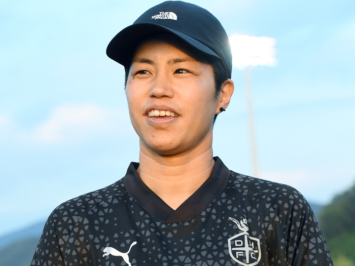 “韓国大学女子サッカー”に日本人GKコーチが？元WEリーガー武仲麗依（33）が異色の道を選んだ理由