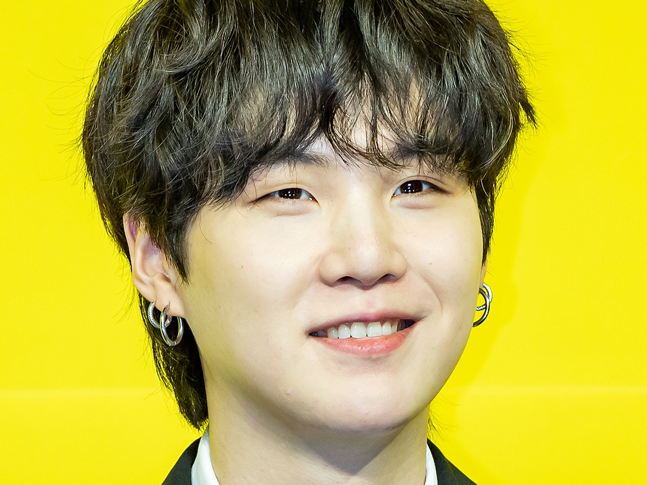 BTS・SUGAの5億円寄付が「単なる太っ腹支援」ではない理由…音楽で人々の心を動かし、治療する実践者へ