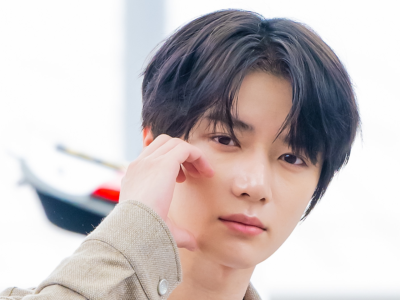 TXT・ボムギュ、ほろ酔い姿が可愛すぎる！茶目っ気たっぷりにワイン嗜む「ごはん何杯でもいける」【PHOTO】