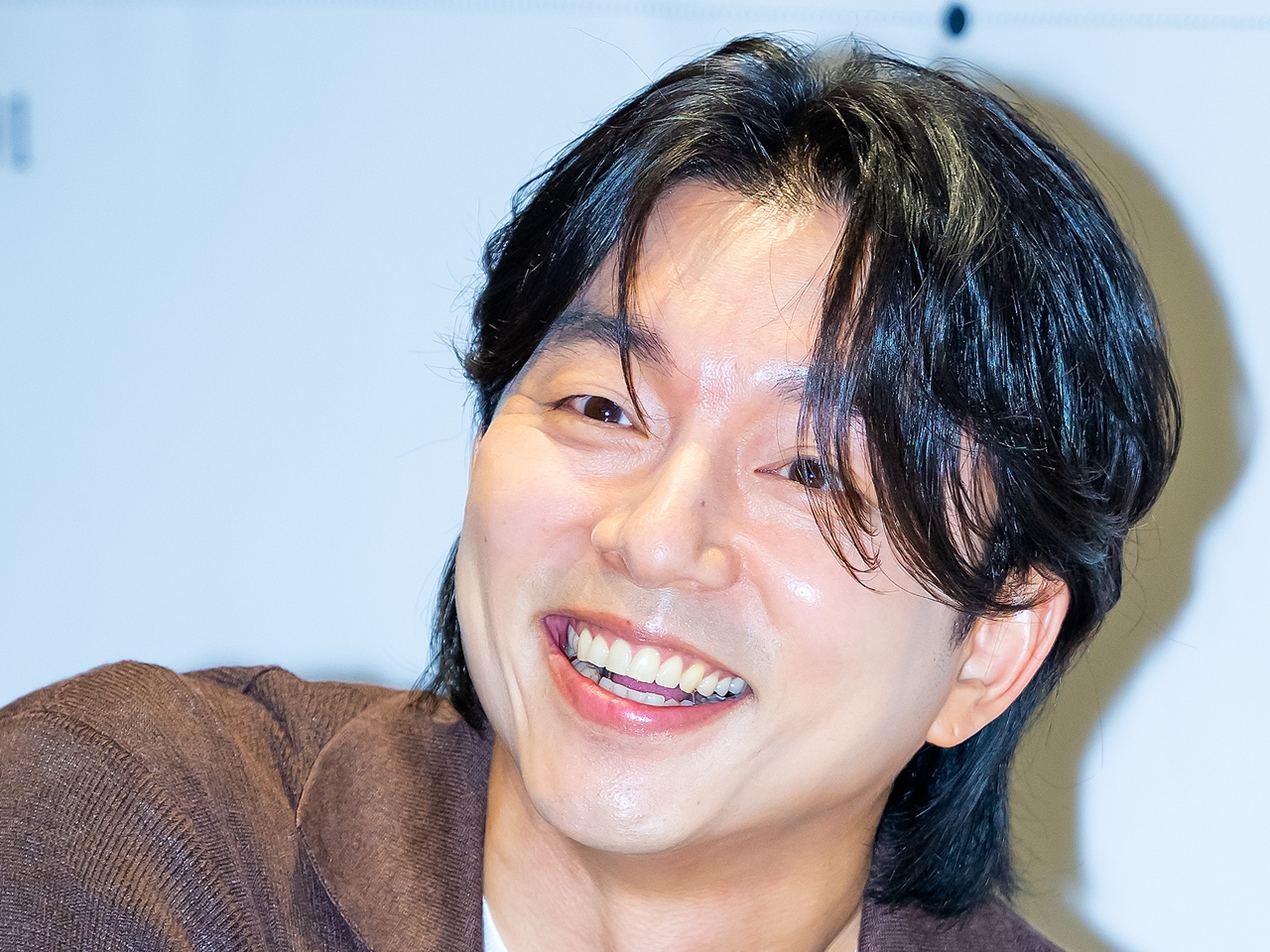 俳優コン・ユの誕生日にファンクラブが小児がん患者の治療費を寄付 善良な影響力広める