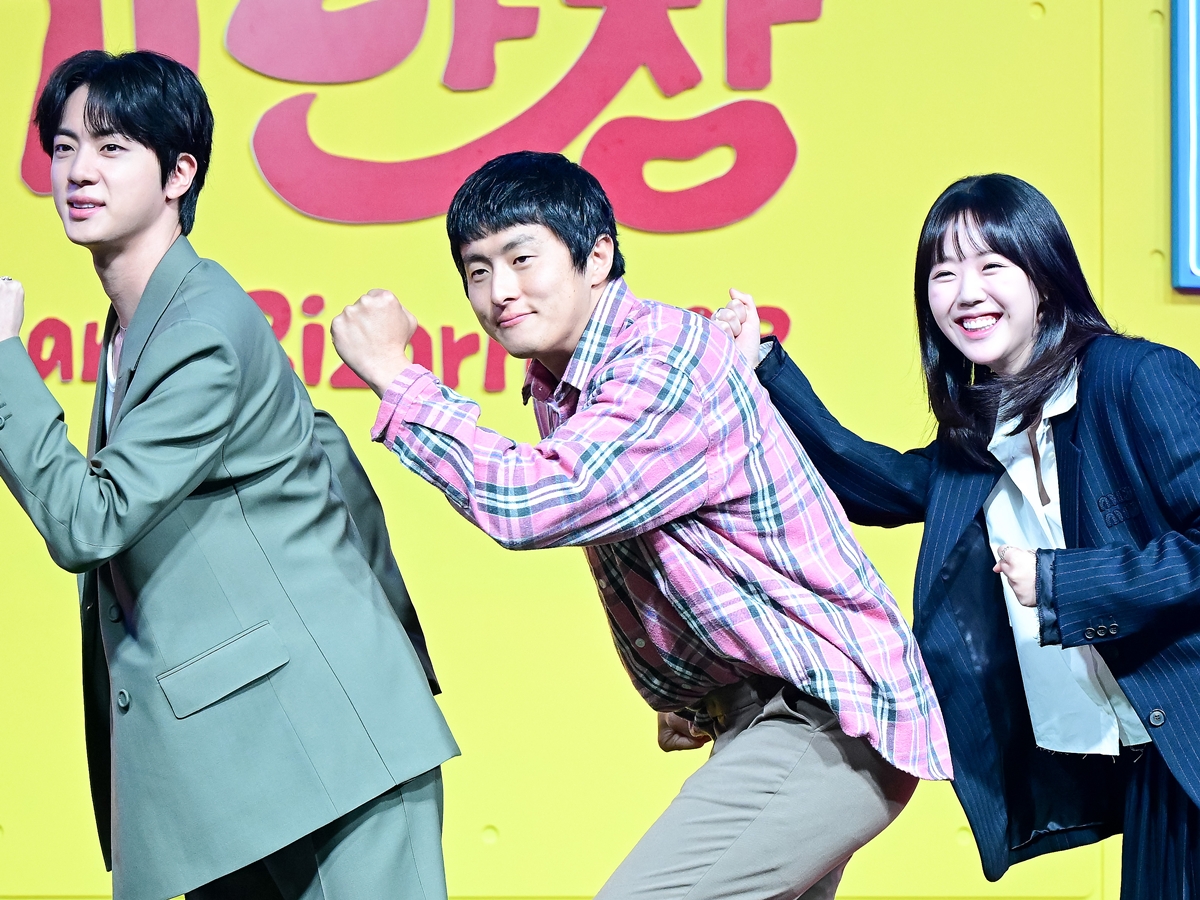 BTS・JINとNetflix番組で共演の韓国女優、健康上の理由で当面の活動を休止　手術の有無は不透明