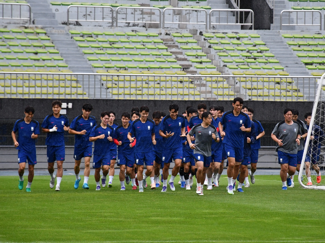 森保ジャパンと運命の日韓戦へ…韓国代表が前日練習、“2試合温存”町田オ・セフンの笑顔も【現地PHOTO】