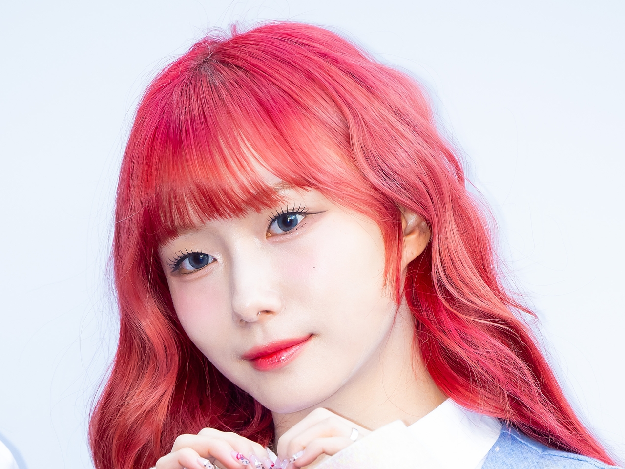 Kep1er・ヨンウン、健康状態の悪化のため活動休止を発表