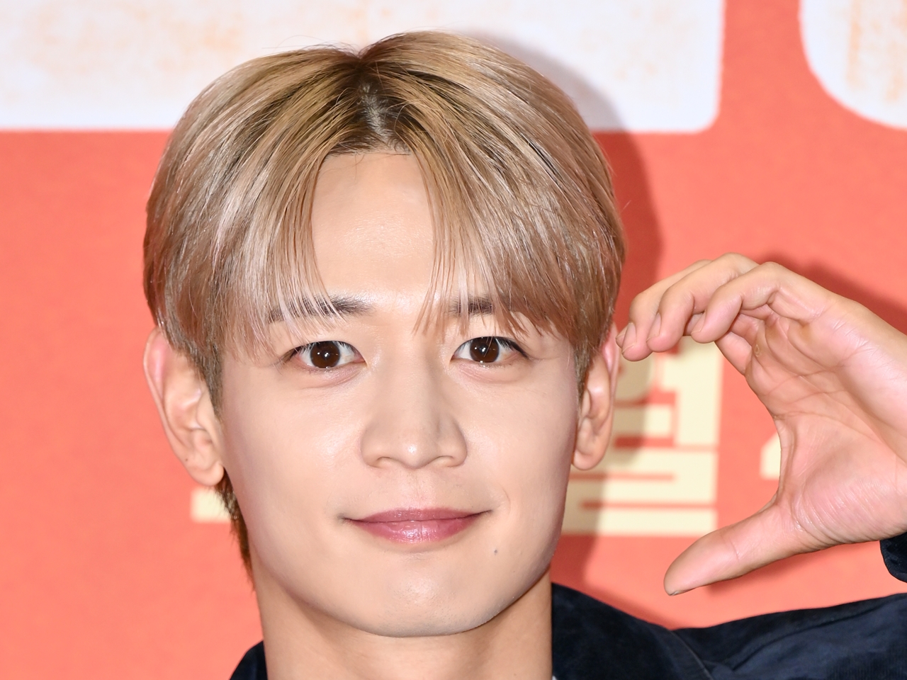 SHINee・ミンホ、演劇の初演に続き再演にも参加へ！初演では出演回が全席完売を記録