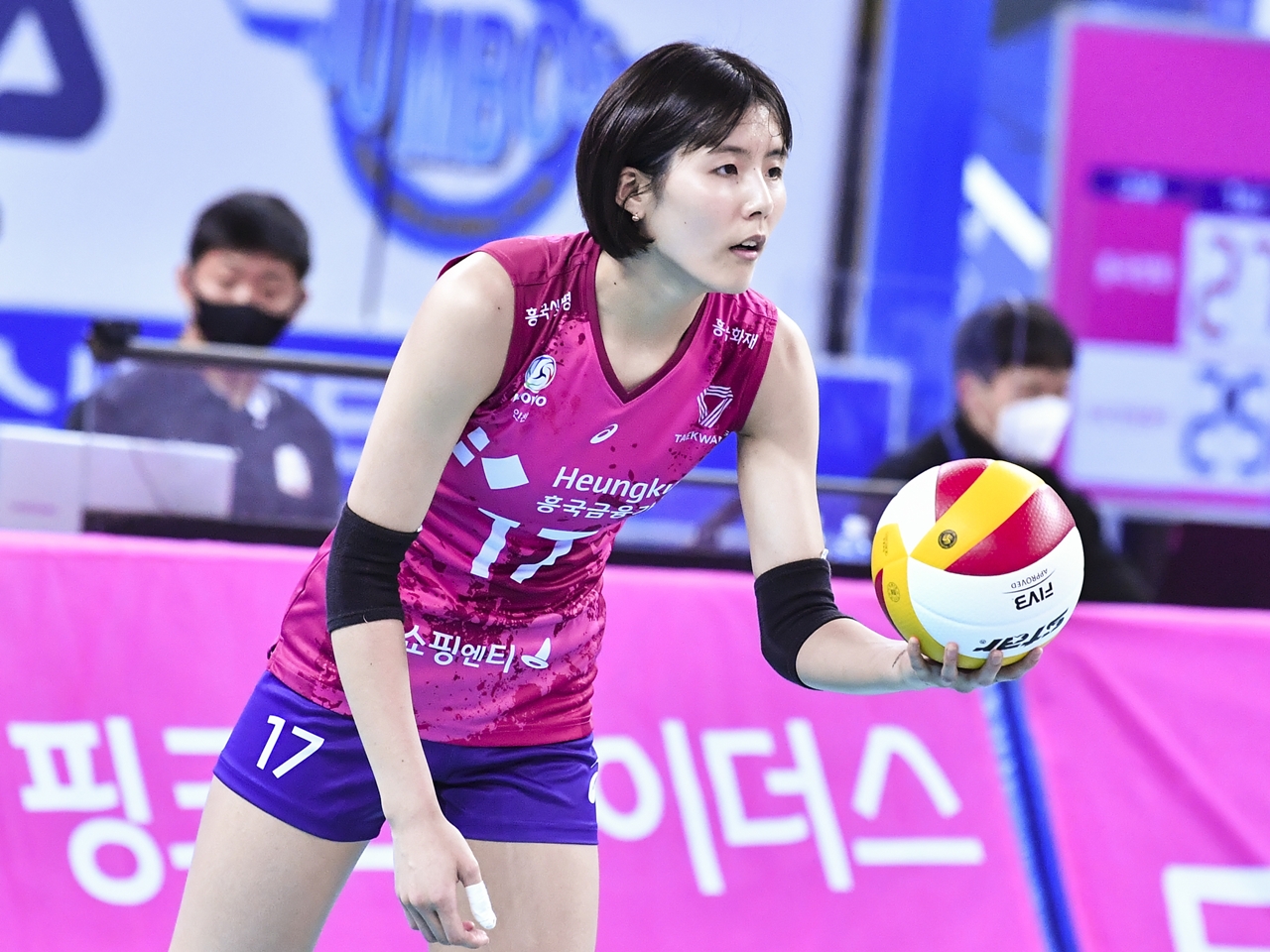 韓国女子バレー“消えた”美人エースがSVリーグ電撃参戦。いじめ騒動やケガ、引退示唆経て日本で再挑戦へ