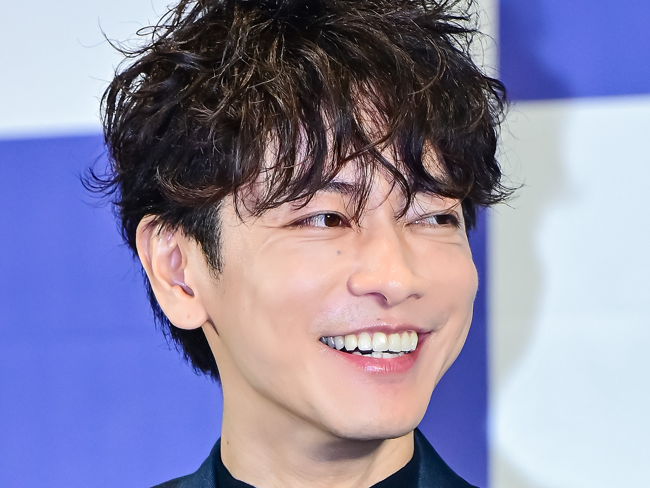 佐藤健が韓国語で挨拶「アンニョンハセヨ」　ソウル開催のソロファンミへ誠実なメッセージ
