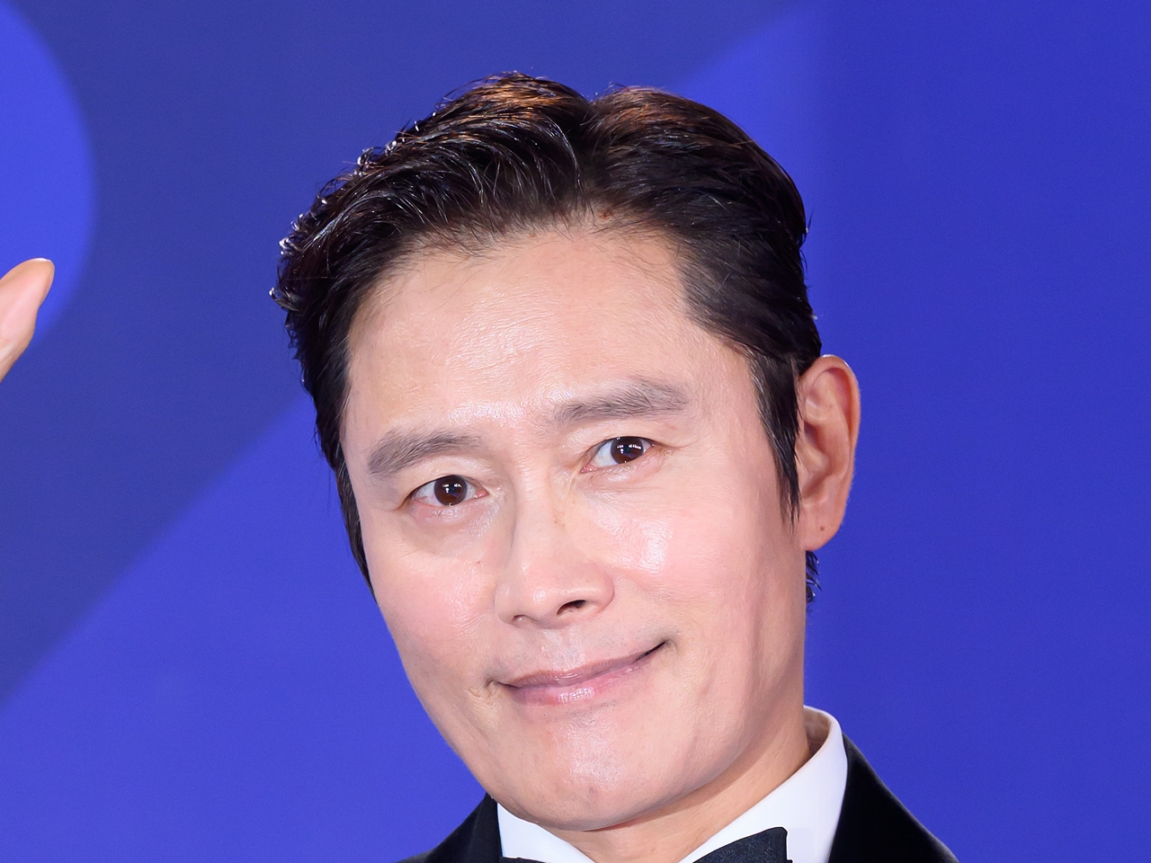俳優イ・ビョンホン、第30回釜山国際映画祭の開幕式の司会に抜擢！史上初の男性単独司会