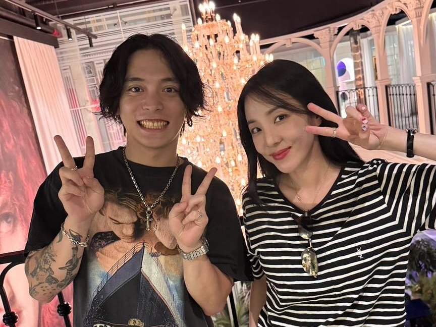 優里、10歳上のレジェンドK-POP女性アイドルと“お友達”に「カムサハムニダ、サンダラヌナ！」【PHOTO】