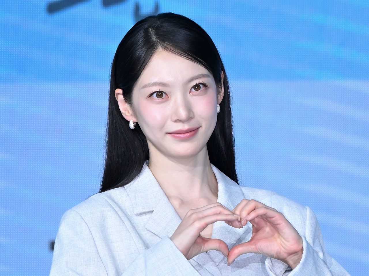 TWICE・ジョンヨンの実姉　女優コン・スンヨン、新ドラマで“元アイドル”役「妹に笑われそうで…」