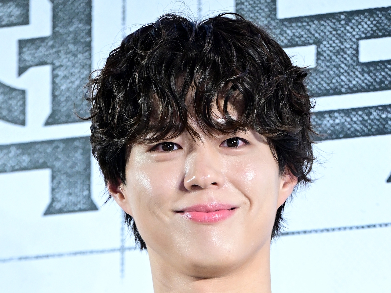 俳優パク・ボゴム、ラジオ番組にサプライズ登場！日本から帰国後すぐに駆け付けリスナー感動