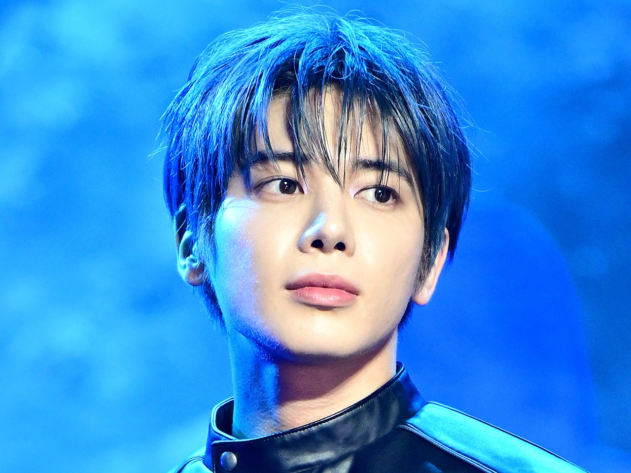TXT・テヒョン、やつれた表情が映し出す繊細な感情…ソロ曲『Bird of Night』MV解禁