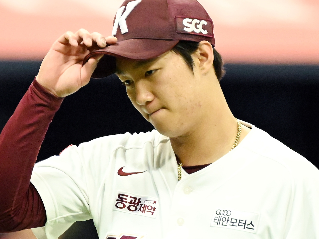 韓国プロ野球で衝撃　兵役中エース投手が休日に紅白戦登板→罰ゲームノックで利き肩負傷→手術+リハビリで1年離脱へ
