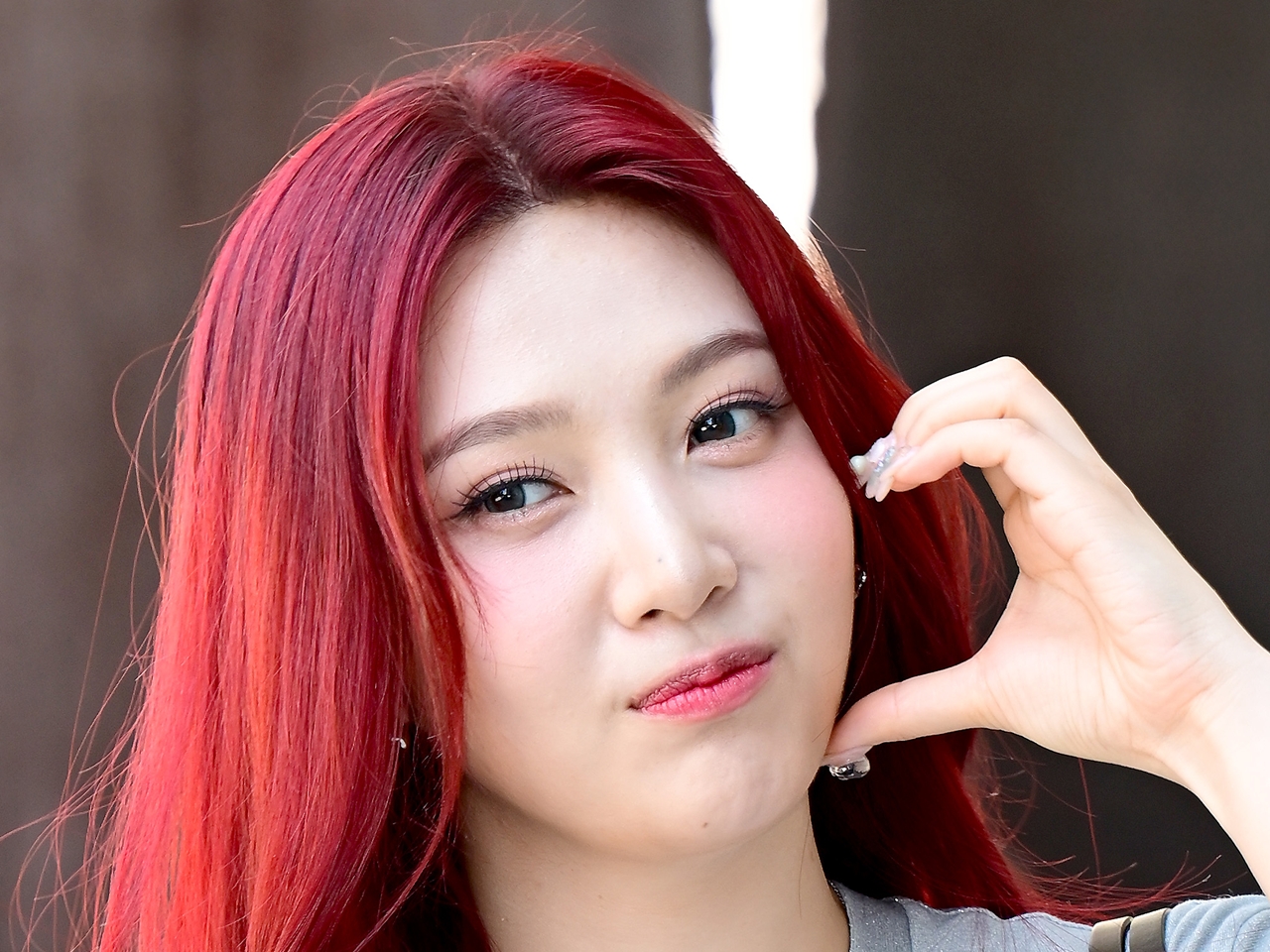 Red Velvet・ジョイ、へそ出しトップスで愛らしい魅力を放つ！夏らしい新ALティザー公開