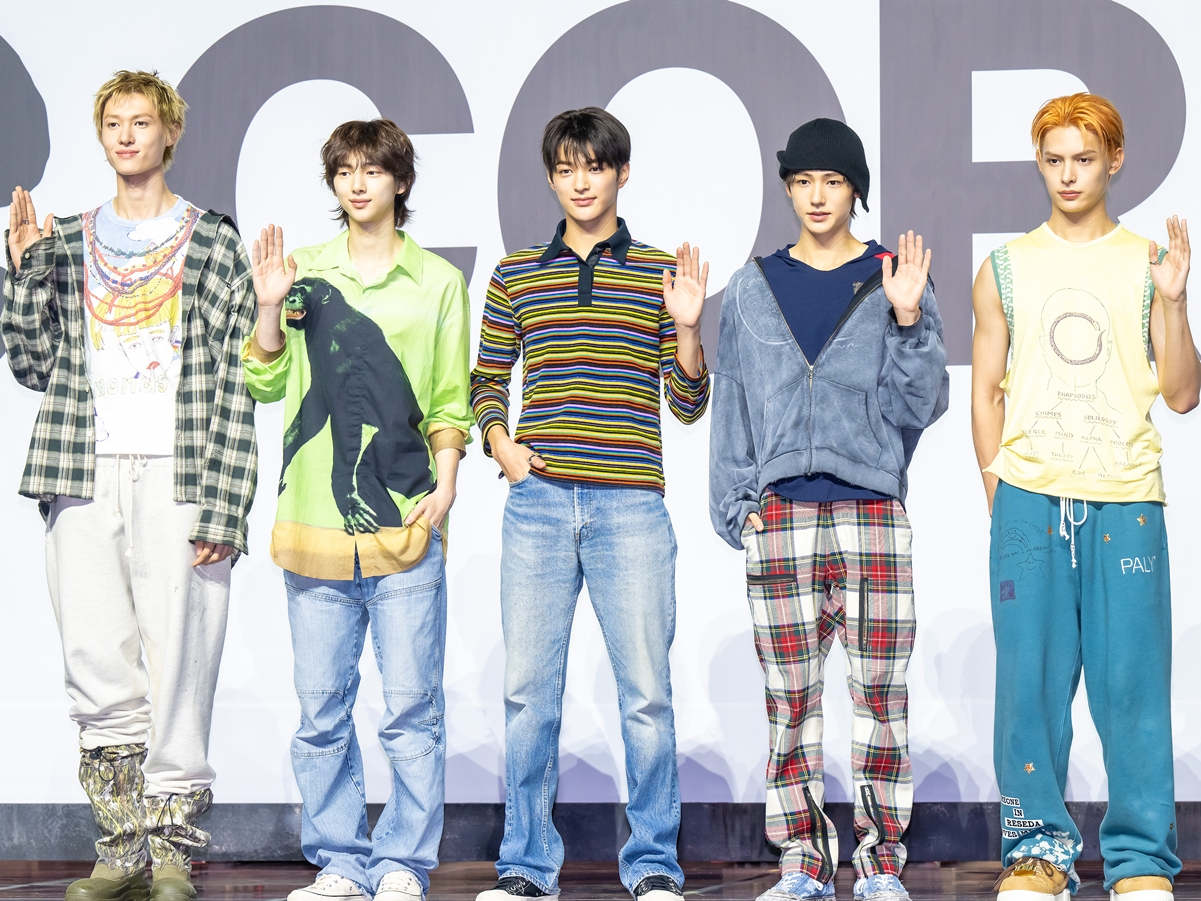 “BTS＆TXTの弟グループ”「CORTIS」、ついにデビュー！華々しいショーケースで夢を実現「ワクワクする」