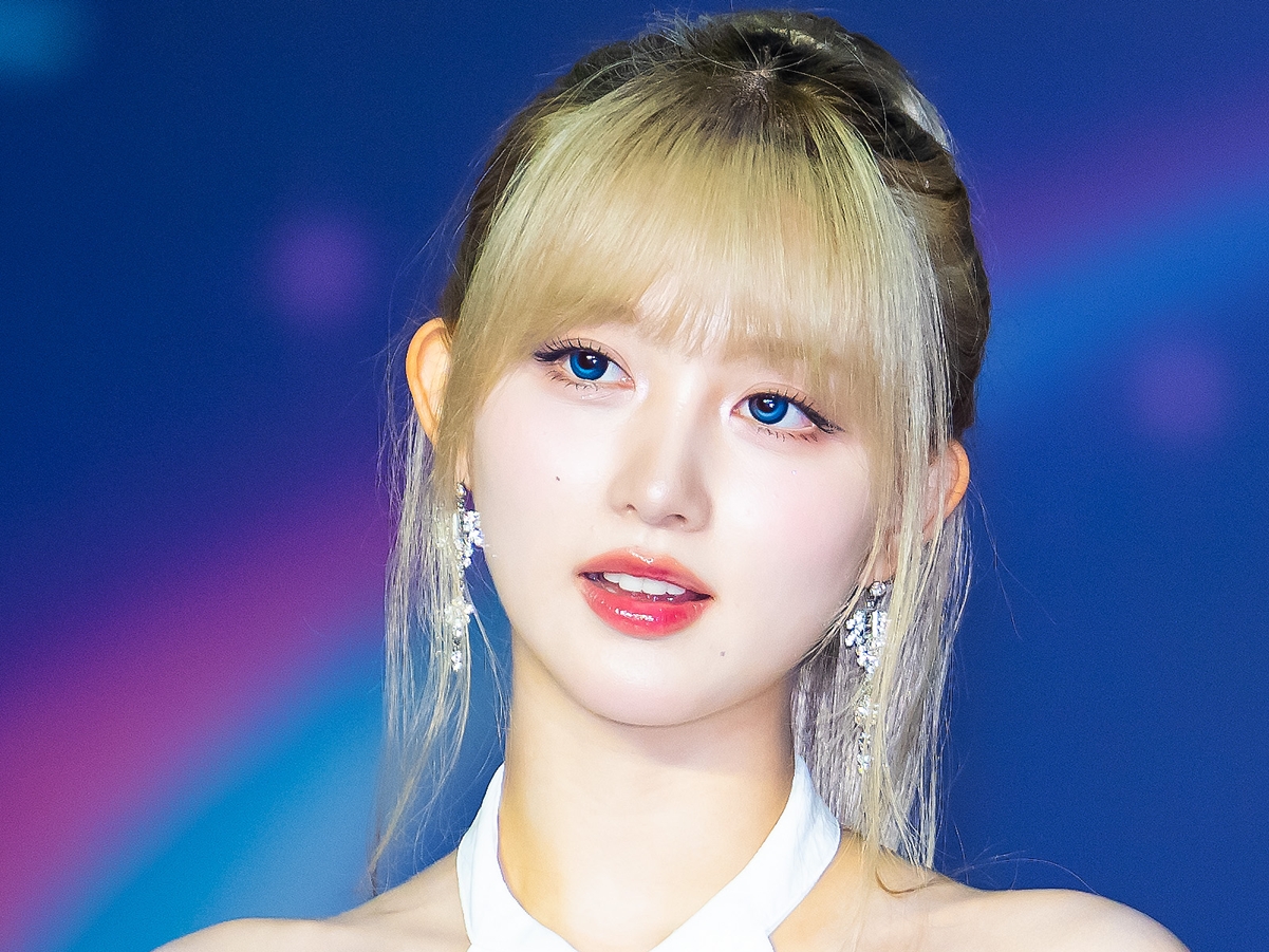 森に舞い降りた“妖精”？IVE・ガウル、神秘的なビジュアルが「異次元」と話題【PHOTO】