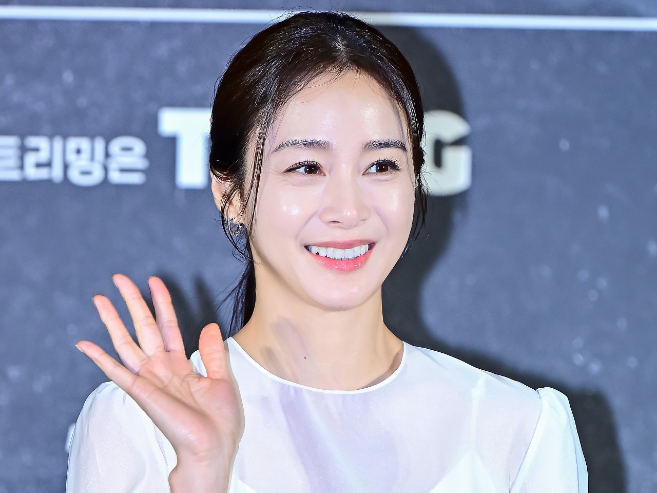 “韓国で最も美しい女優”キム・テヒ「夫がたくさん支えてくれた」　グローバルシリーズ進出作で英語の苦労も