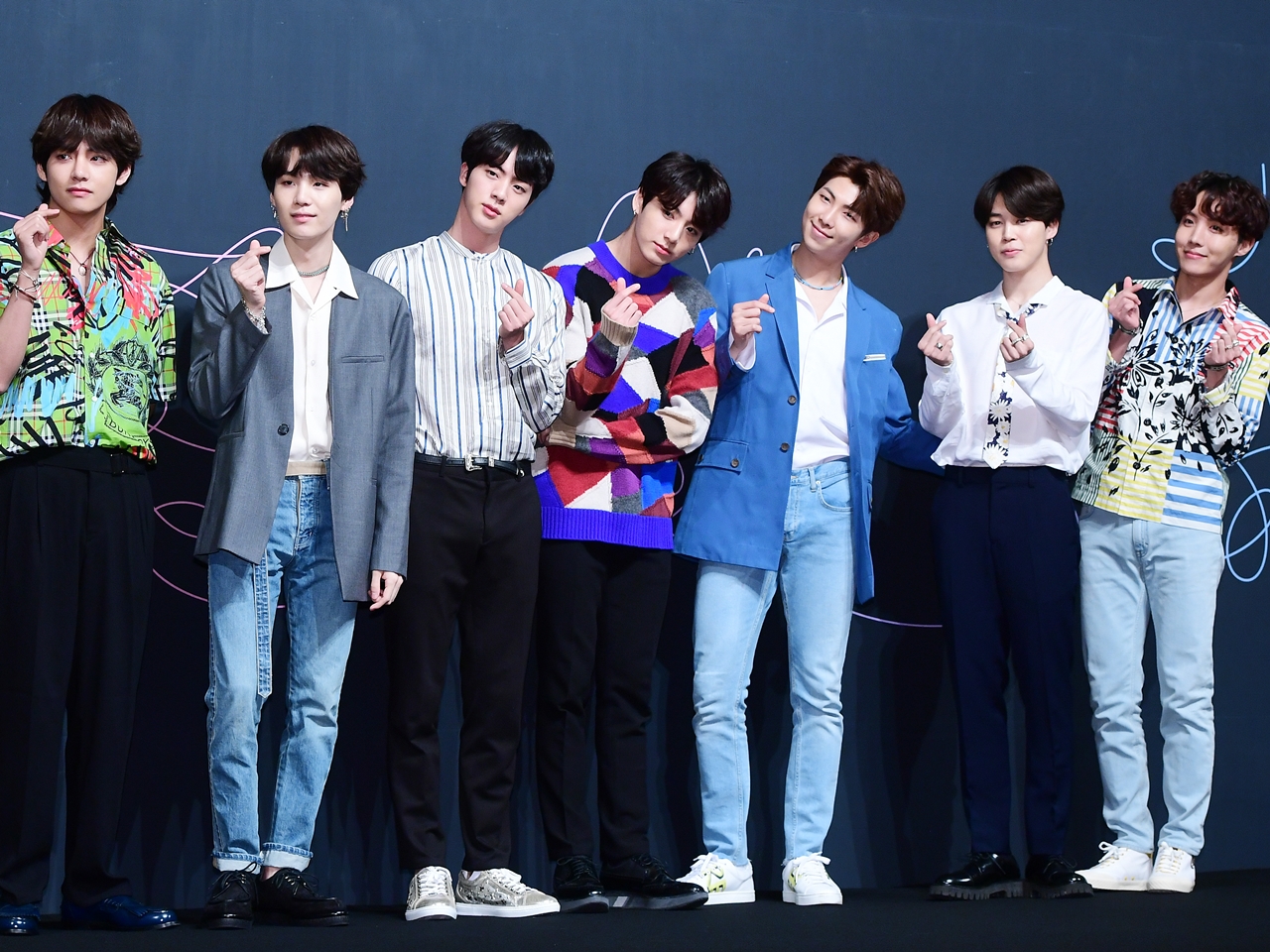 BTS、『FAKE LOVE』がSpotify再生回数10億回突破！グループ曲5番目の記録を追加