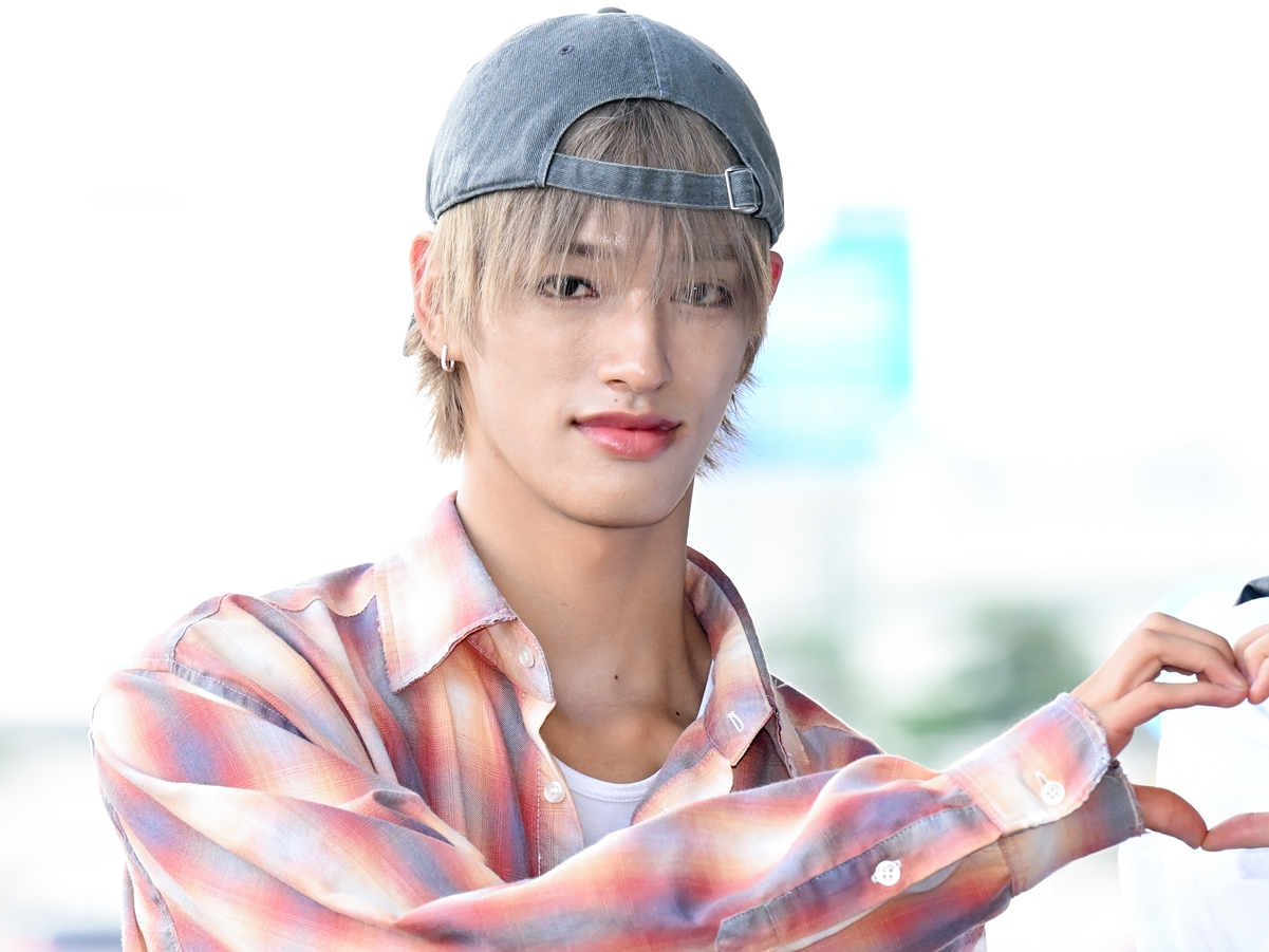 「エモすぎる」“NiziUの弟”NEXZ・セイタ、映画のワンシーンのようなお散歩SHOTに反響【PHOTO】
