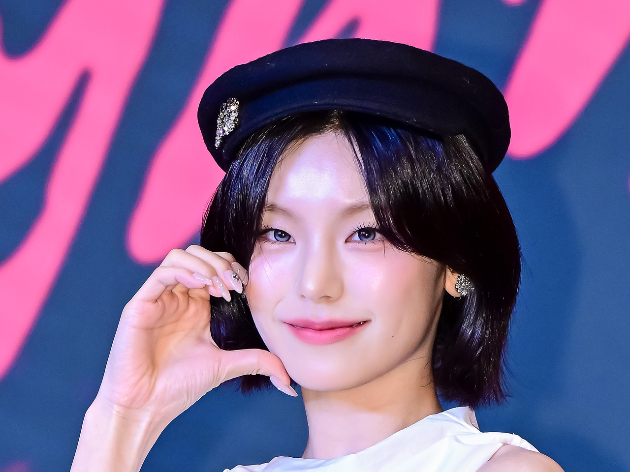 ITZY・イェジ、東京でハイボールを呑む姿を公開！「メロすぎる」オフSHOTから目が離せない【PHOTO】