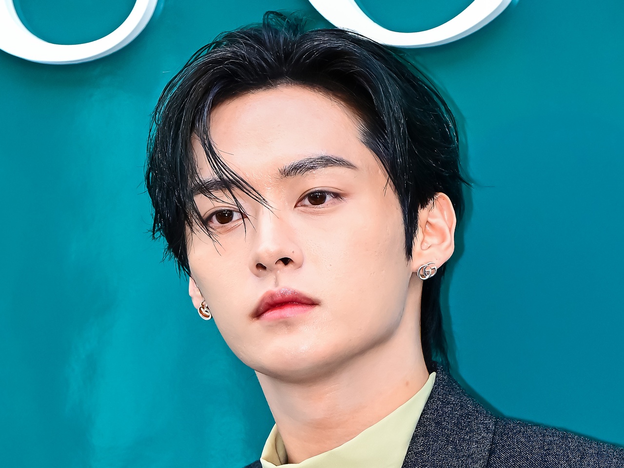 Stray Kids・リノ、端正な顔立ち映える“完璧スーツ姿”にため息…「GUCCI」イベントに出席【PHOTO】
