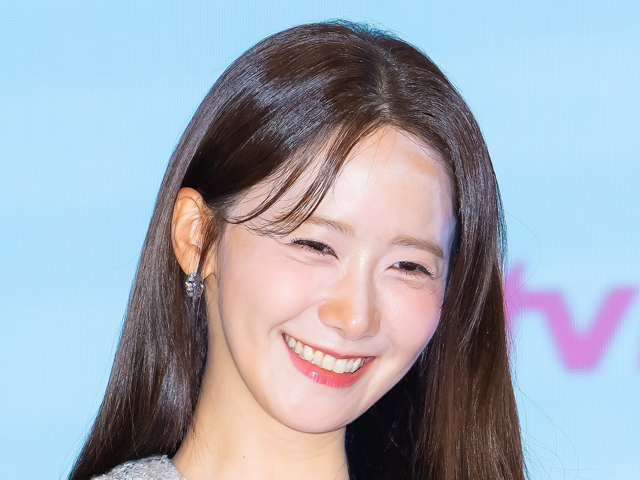 少女時代・ユナ、酔った勢いで口づけされる!?ドラマ『暴君のシェフ』で