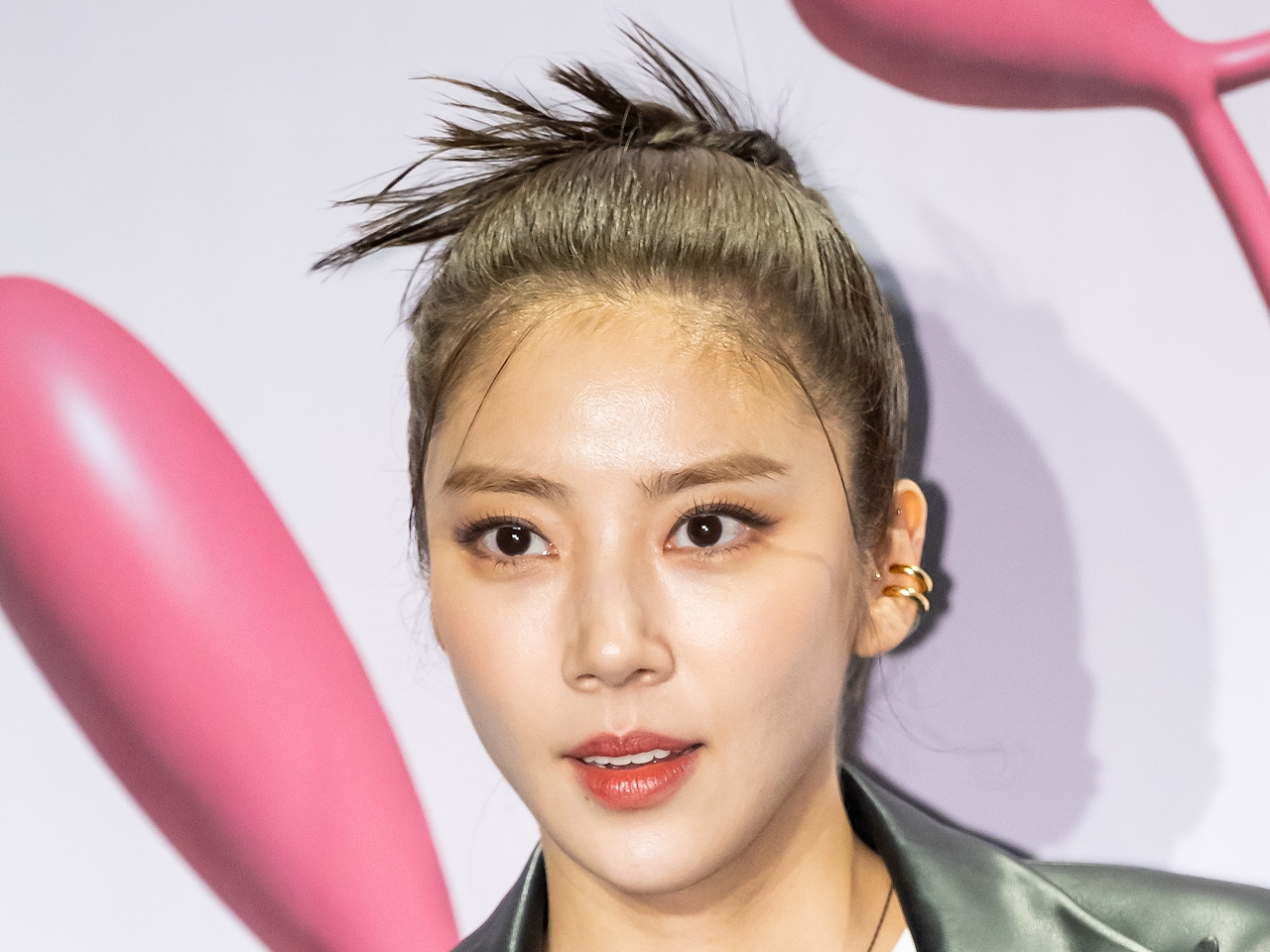 自身の結婚式に“親友”芸能人が全員欠席した韓国女優（41）、結婚相手は元カレだった!?