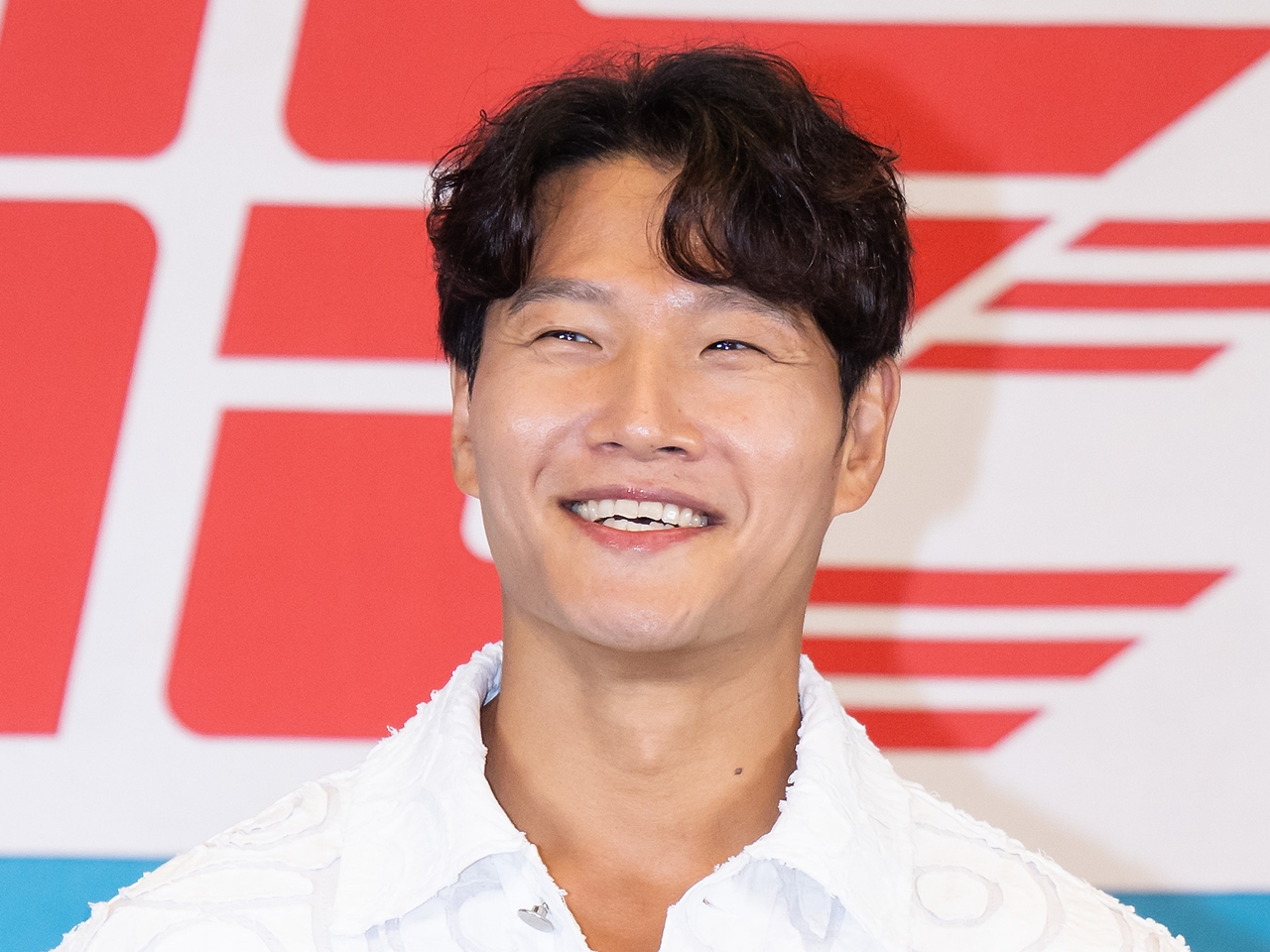『コーヒープリンス』女優と“熱愛”が噂された韓国歌手、“極秘挙式”後初めてのSNS投稿が意外？