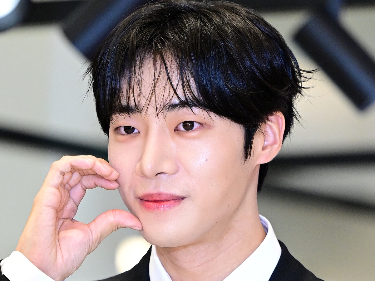 韓国ゲイタレント大絶賛の俳優チュ・ヨンウ、“アイドル顔負け”の歌とダンスでファン魅了！