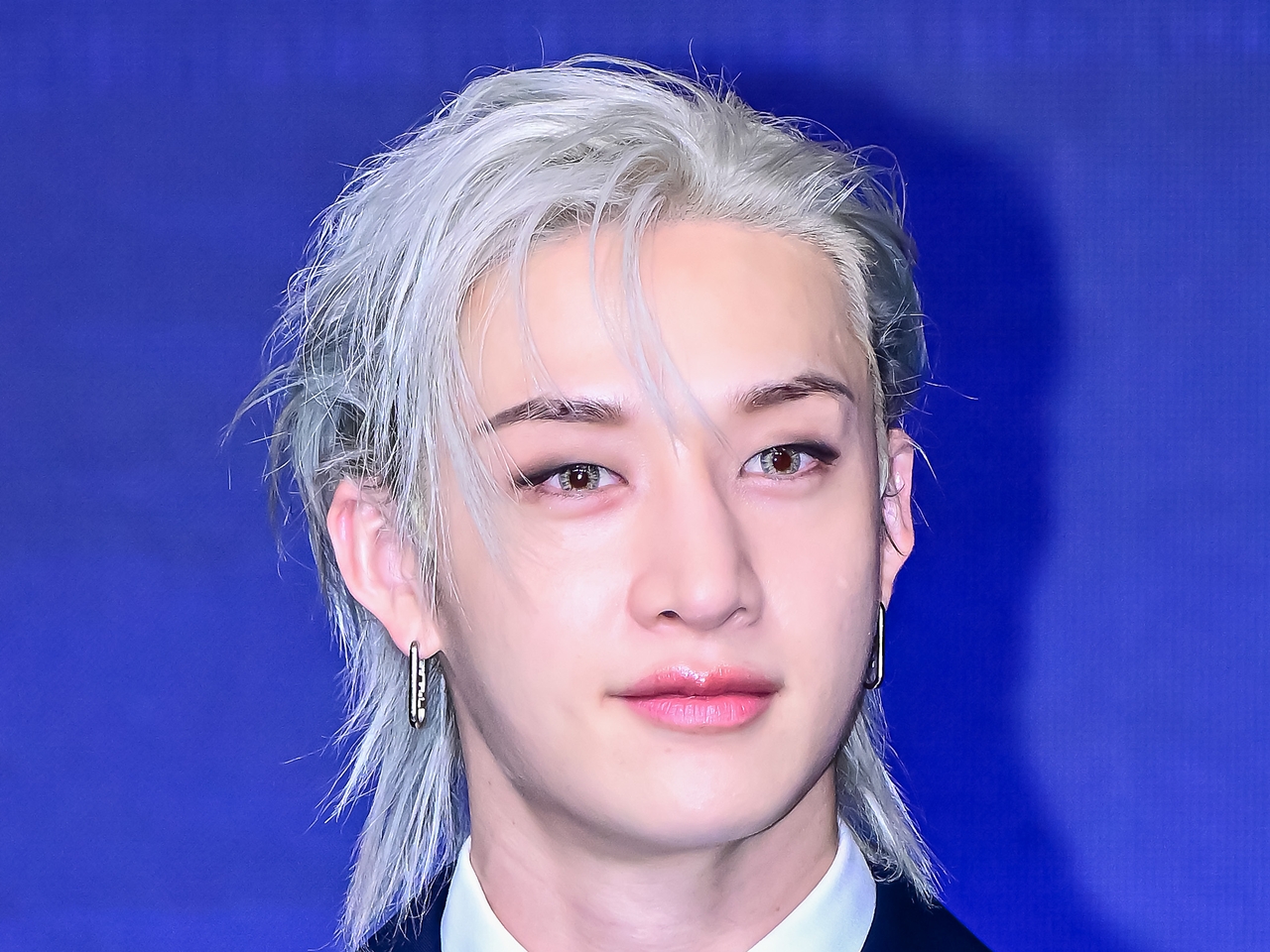 すべてを持っている…Stray Kids・バンチャン、金色の長髪に鍛え抜かれた肉体「地球滅びる」【PHOTO】