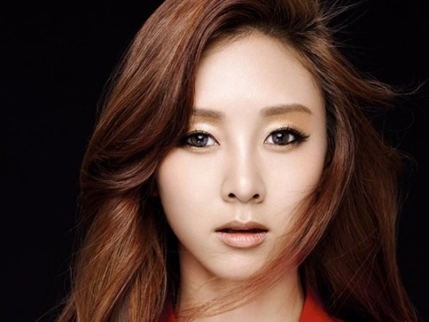 福山雅治の楽曲をカバーも“下半身スキャンダル”で消えた歌手G.NA、約10年ぶりに活動再開?