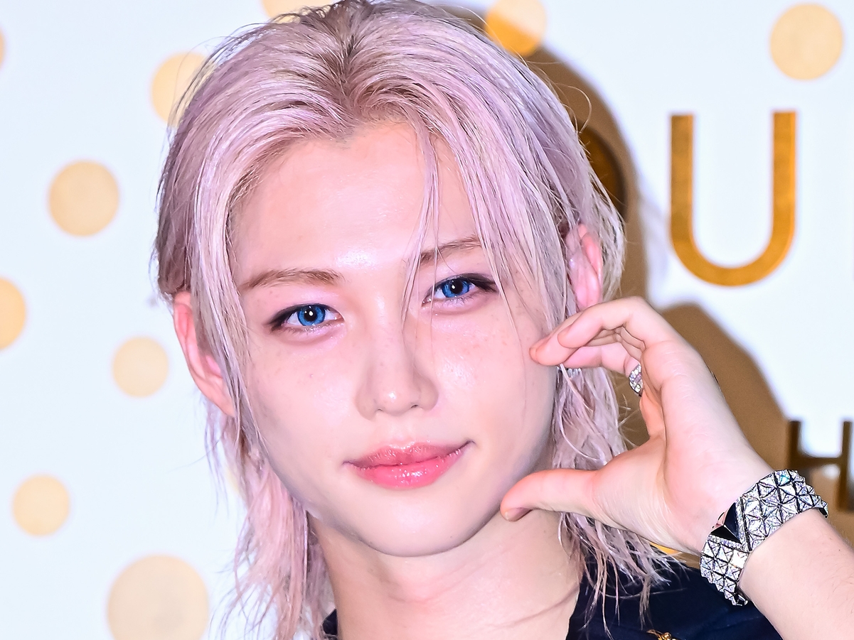 Stray Kids・フィリックス、日本代表擁する英名門クラブ本拠地での“K-POP初”公演を回想「シャワールームも…」