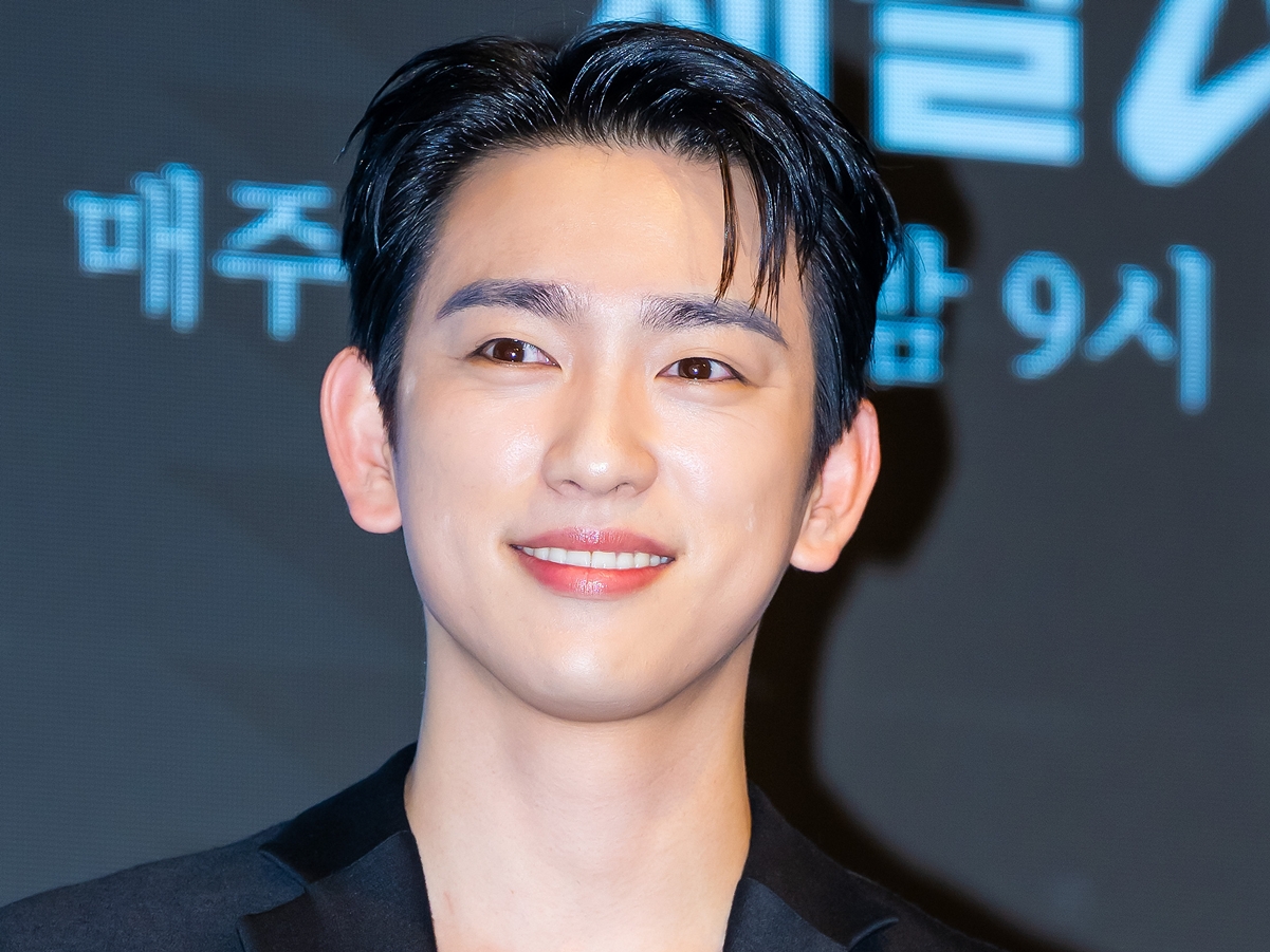 GOT7・ジニョン、誕生日に1億ウォンを寄付「ファンの皆さんの愛と応援のおかげ」