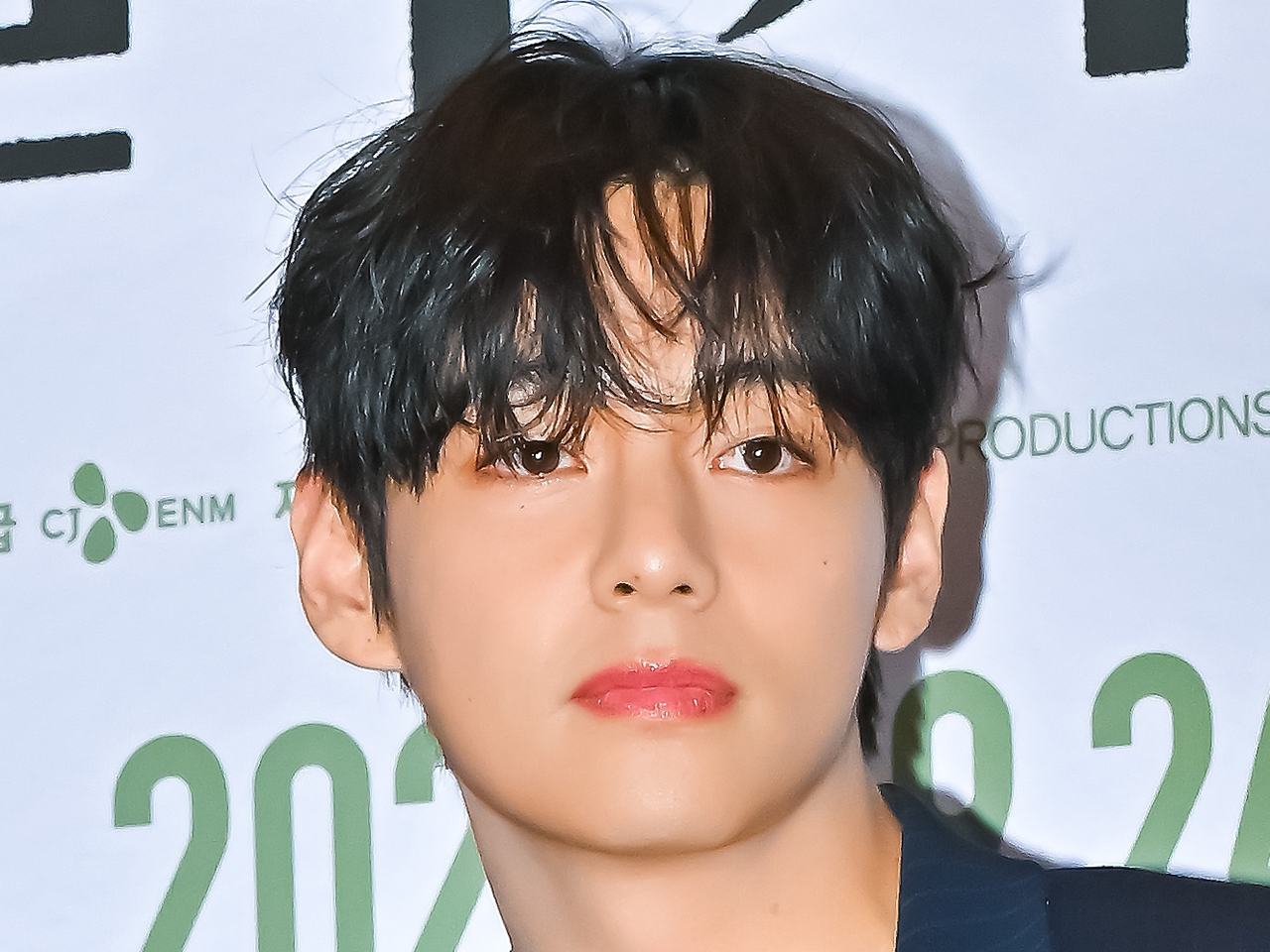 アイドル BTS V Dispatch×BTS 『IDOL』高画質サジン♪（V）』 | Bellezza asiatica