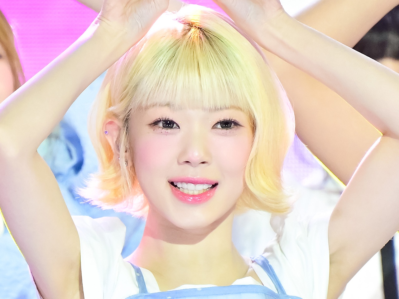 UNISの日本人メンバー・コトコ、可愛すぎる“ロリータ姿”にファンメロメロ「反則です…」【PHOTO】