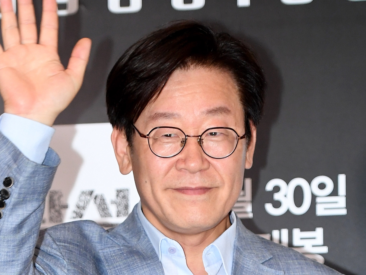 韓国大統領夫妻が出演するバラエティ番組、大統領府の要請で放送が急遽延期に…そのワケとは？