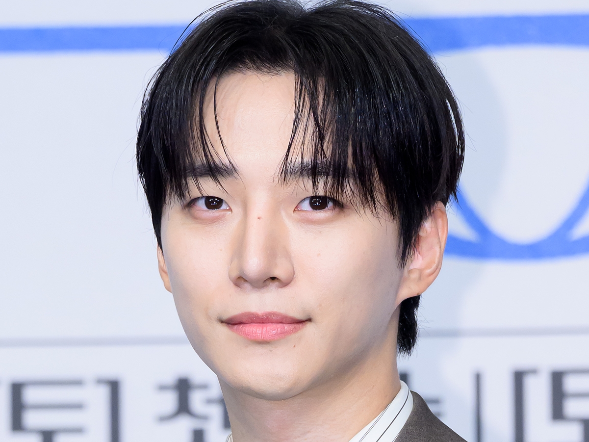 2PM・ジュノ、アイドル時代の“壮絶エピソード”を告白「脊椎骨折しても舞台に…今の時代とは違う感覚」
