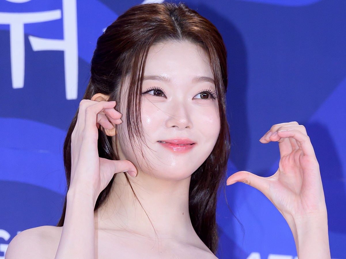 “K-POPアイドルの運動会”『アユクデ』で日本人ツキが大活躍！相撲対決で圧倒パワー「一番勝負強い」