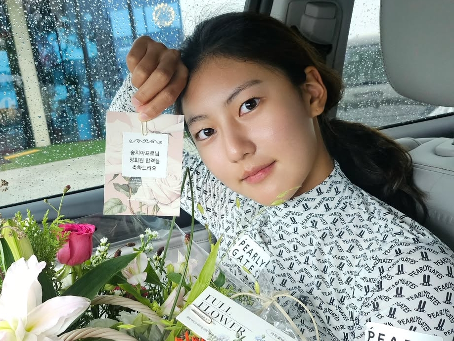 もはや別人…父は元サッカー韓国代表、母は女優の18歳ゴルファー　芸能人顔負けの美貌でファン圧倒【PHOTO】