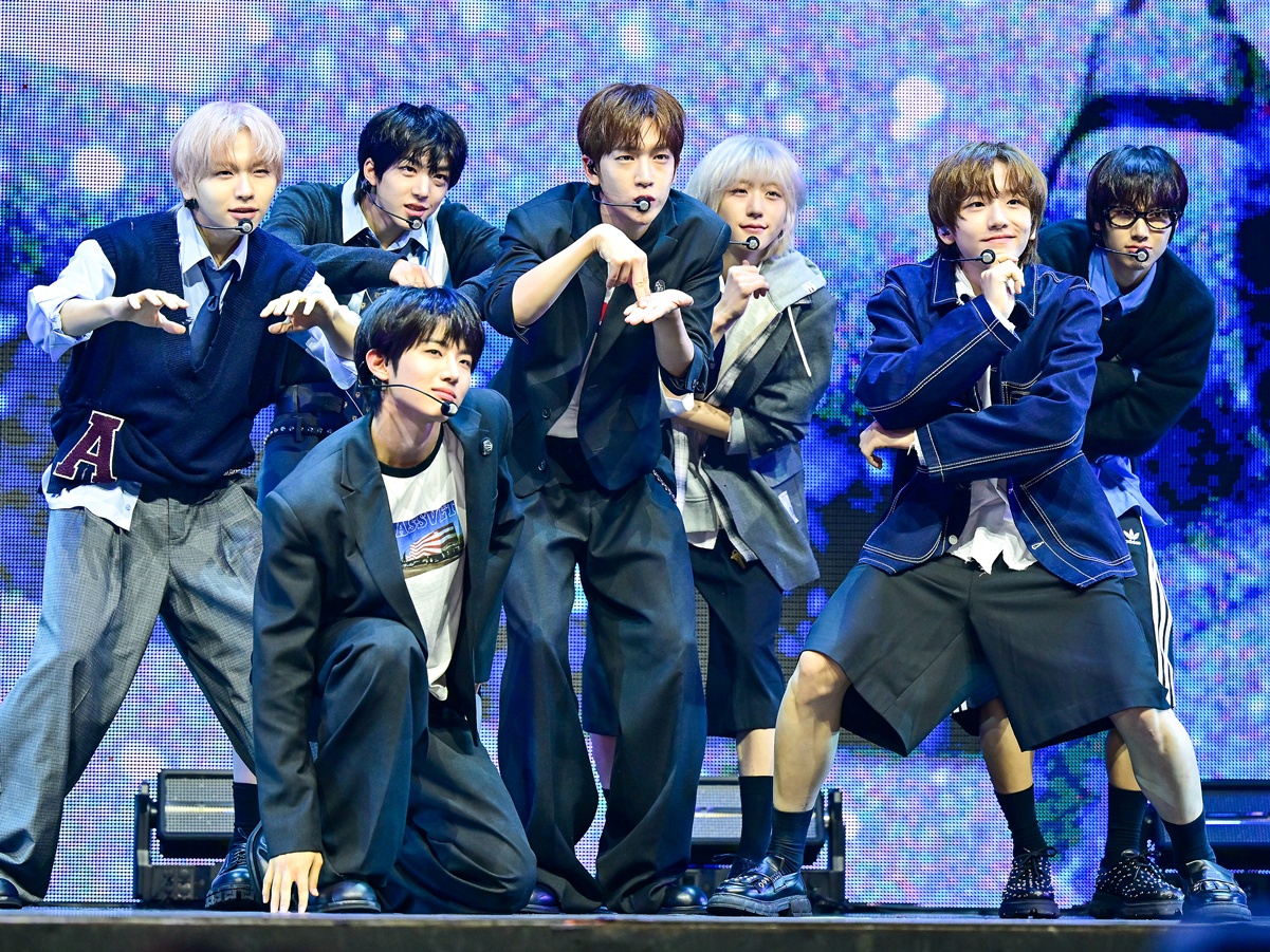 “IVEの弟グループ”IDID、韓服姿が「かっこいい」と反響！『CHAN-RAN』秋夕バージョン公開