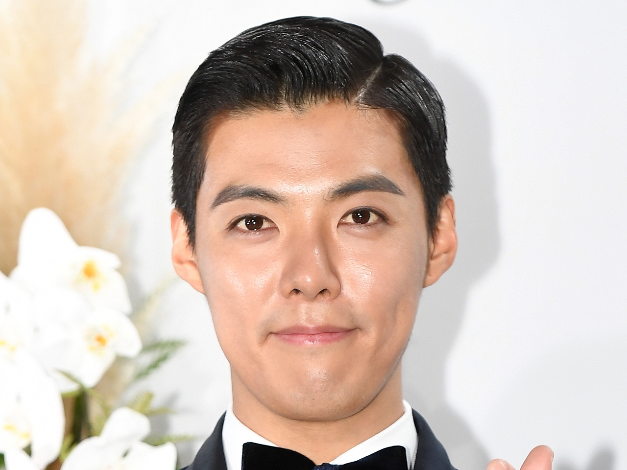 悪いことをした？日本国籍を放棄して韓国人になったタレント、妻の前でひざまずいたワケ