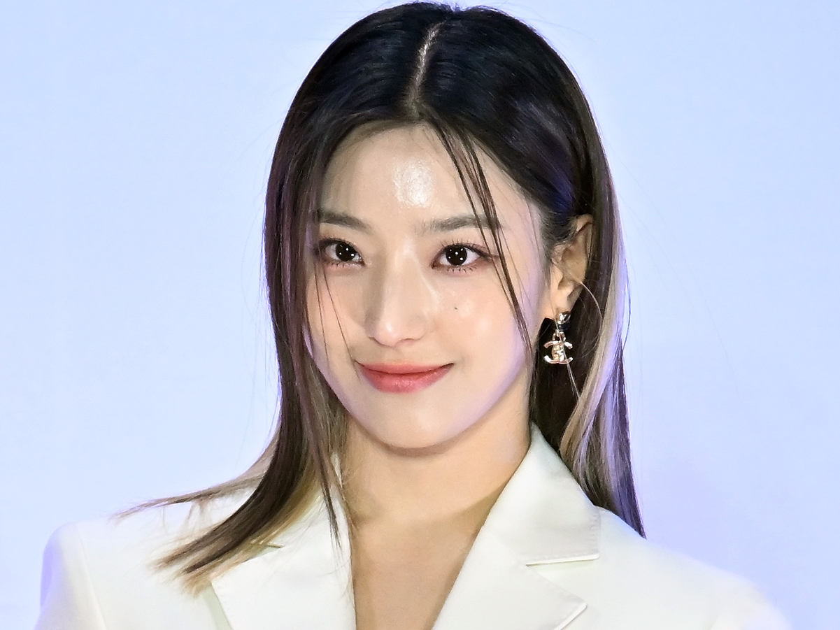 fromis_9出身のイ・セロム、俳優として再出発！芸能事務所333と専属契約締結「第一歩を踏み出した」