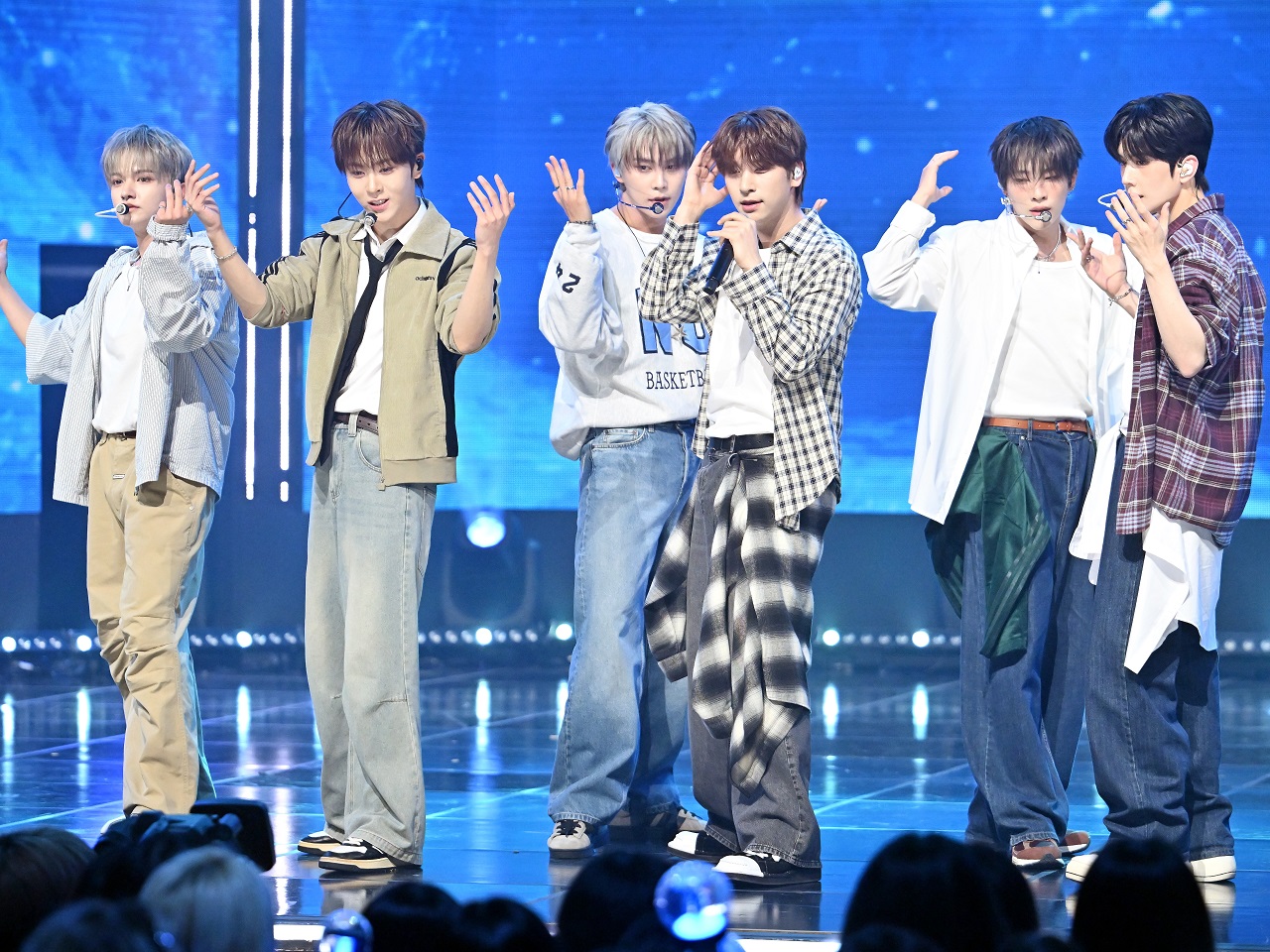 「耐えられない」一方的に“健康上の問題”で活動中断と発表された？K-POPグループメンバーが事務所を提訴【全文】