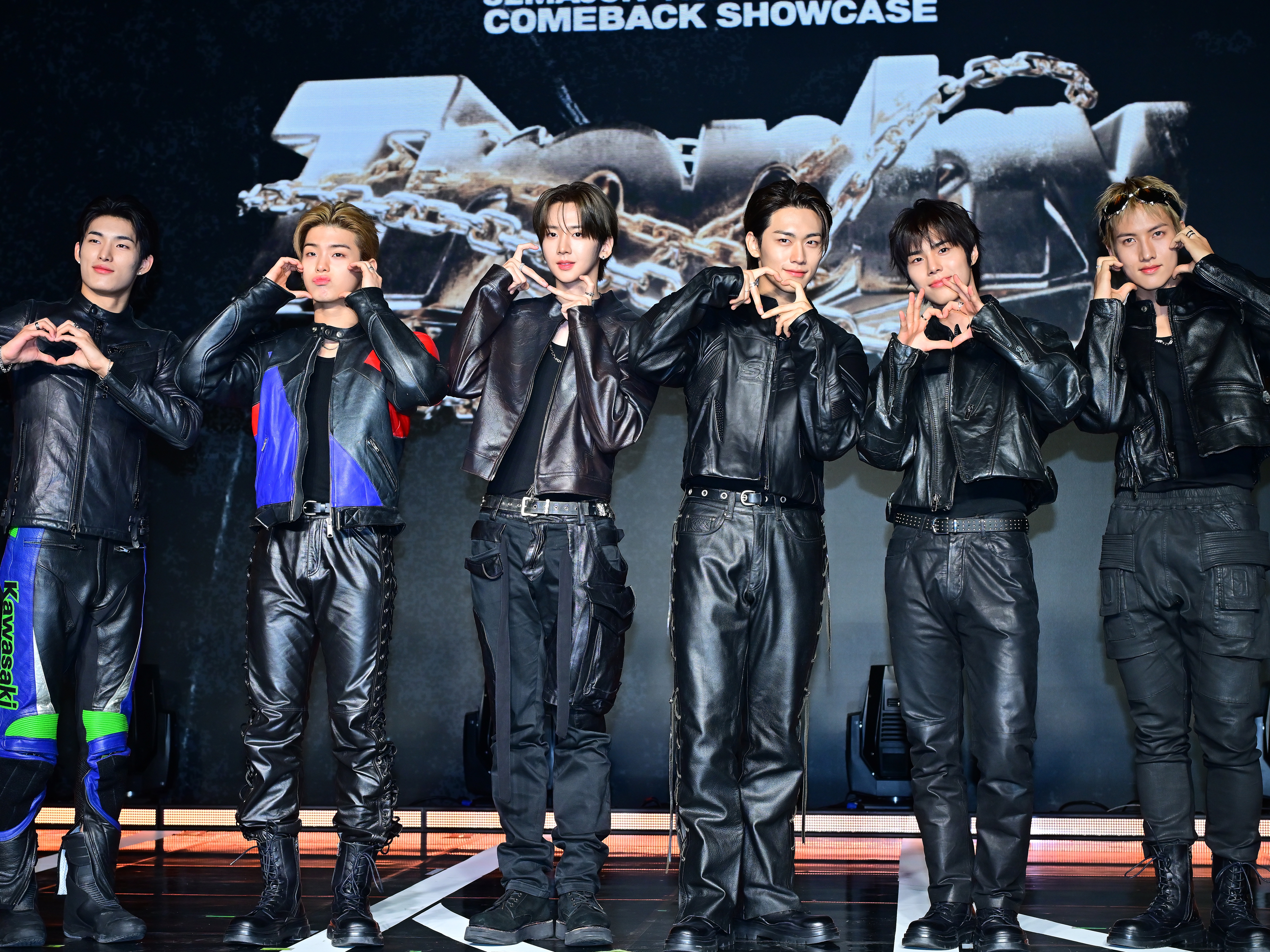 「NCT・マーク先輩、SHINee先輩のようになりたい」82MAJOR、カムバックショーケースで抱負語る