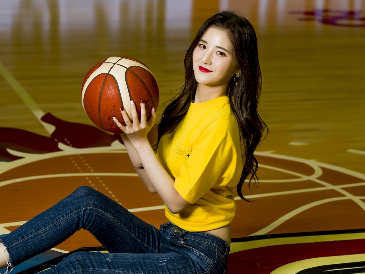 前職アイドル、夫は12歳上ボディビルダーの韓国バスケチアが美貌発散！華奢なスタイルでファンを虜に【PHOTO】