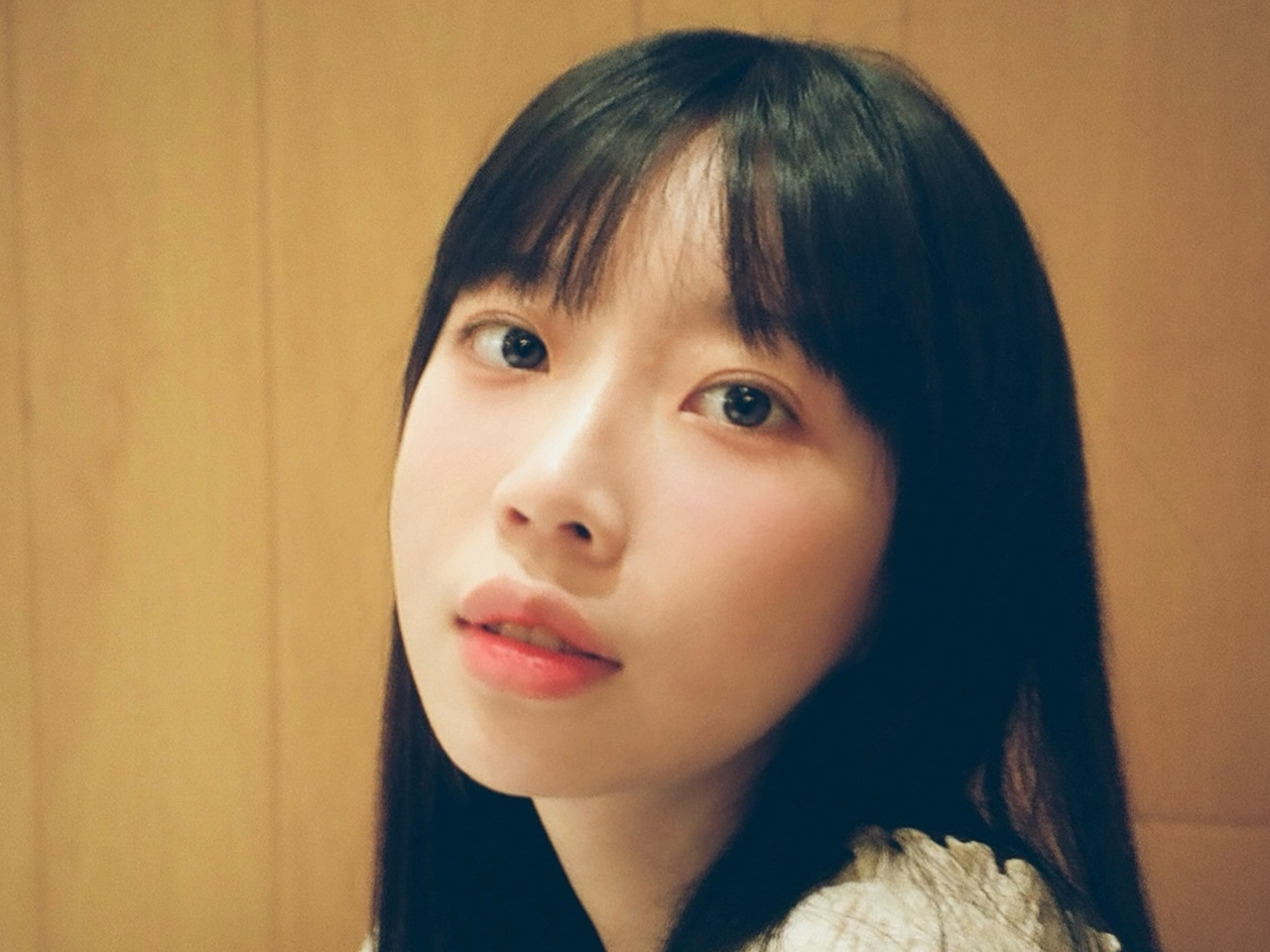 死因は現在も明かされず、24歳の若さで…突然訃報が伝えられた韓国シンガーソングライターの2周忌