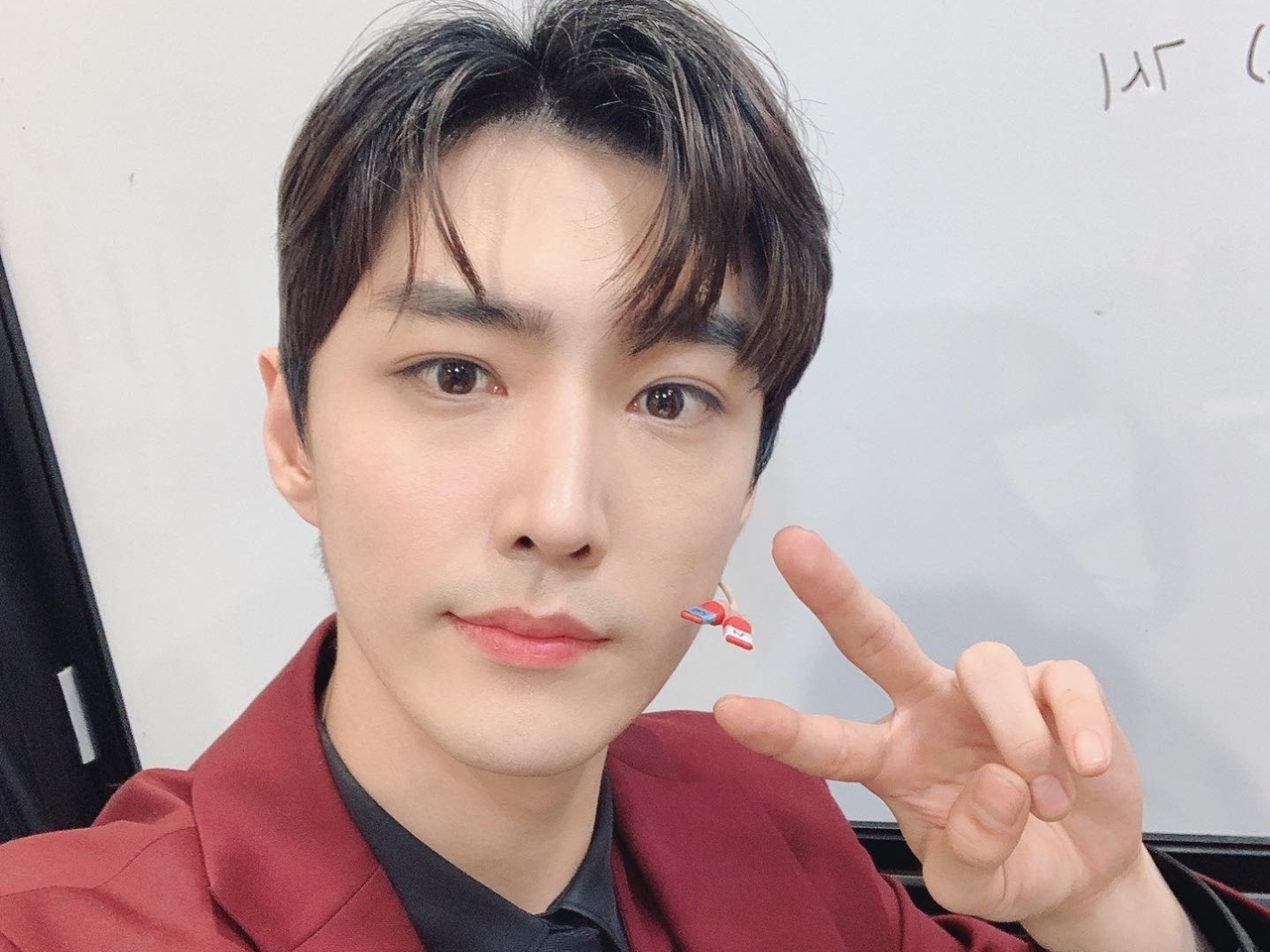 “違法なお店”訪問で全作品降板→事務所と契約終了…韓国ミュージカル俳優が沈痛謝罪「一生反省して生きて行く」